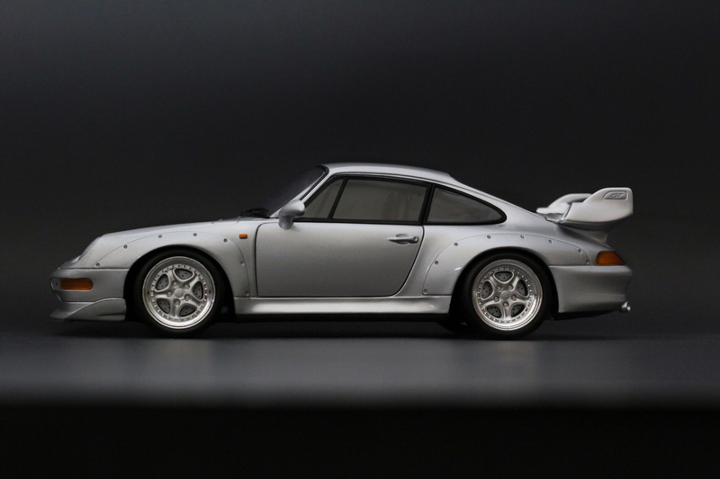 Illustration for article titled UT Models Porsche 993 GT2